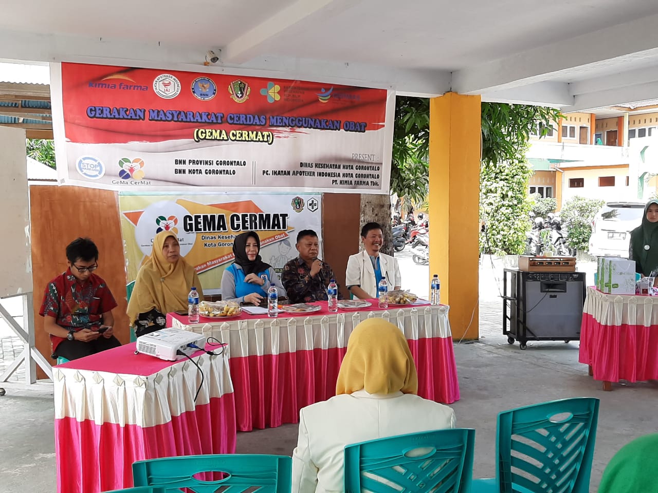 BNN Kota Gorontalo Ajak Pelajar Cerdas Menggunakan Obat BNN Kota Gorontalo Ajak Pelajar Cerdas Menggunakan Obat