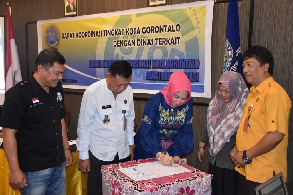 BNN PERKUAT KERJASAMA PROGRAM REHABILITASI DENGAN PEMKOT GORONTALO BNN PERKUAT KERJASAMA PROGRAM REHABILITASI DENGAN PEMKOT GORONTALO