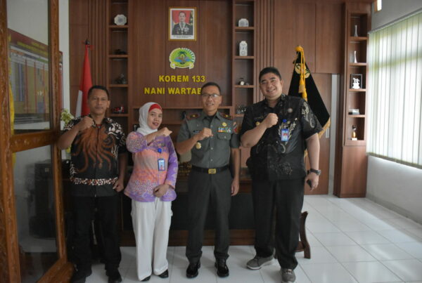 KEPALA BNN KOTA GORONTALO LAKUKAN KUNJUNGAN KOORDINASI KE KOMANDAN RESOR MILITER 133 NANI WARTABONE GORONTALO KEPALA BNN KOTA GORONTALO LAKUKAN KUNJUNGAN KOORDINASI KE KOMANDAN RESOR MILITER 133 NANI WARTABONE GORONTALO