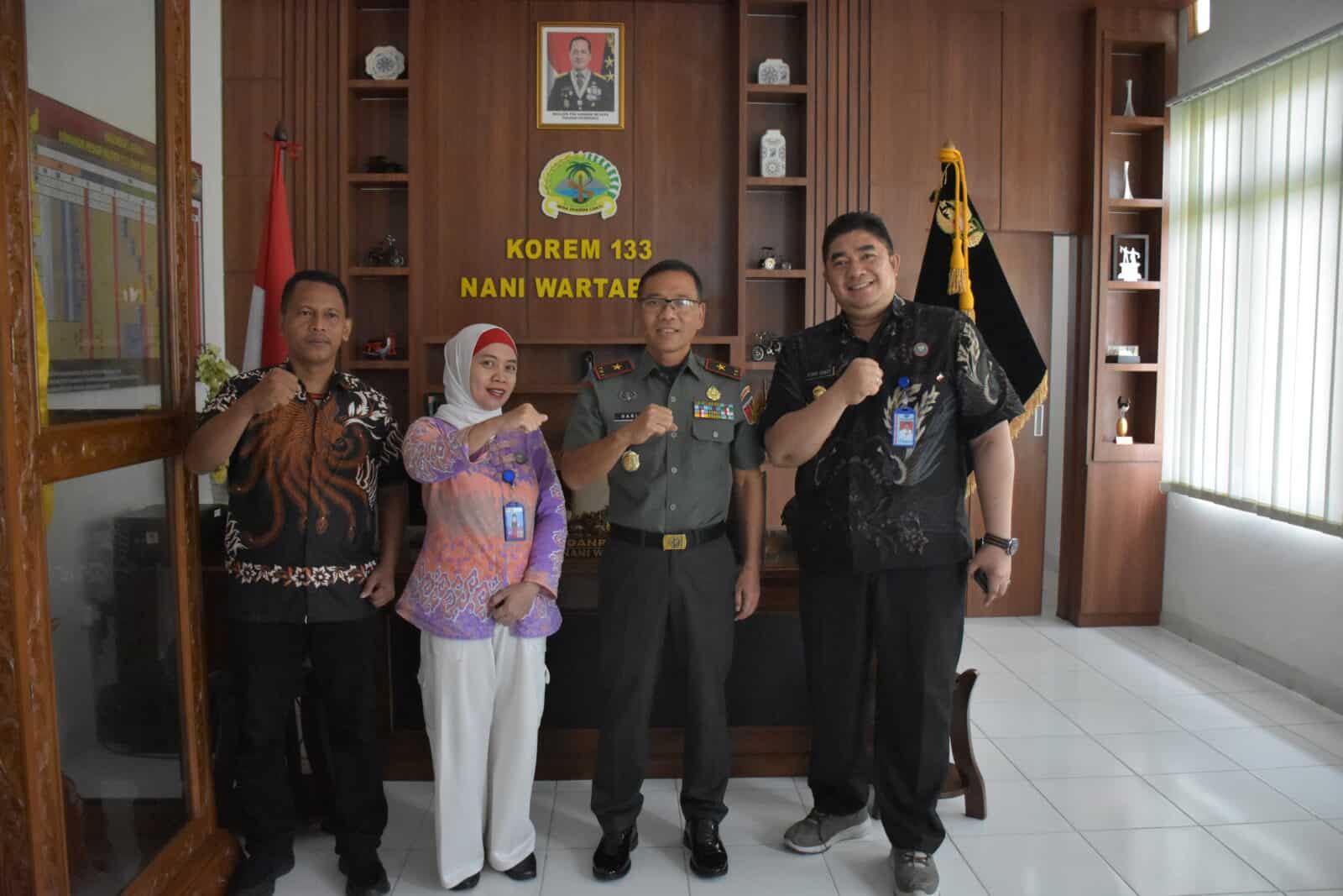 KEPALA BNN KOTA GORONTALO LAKUKAN KUNJUNGAN KOORDINASI KE KOMANDAN RESOR MILITER 133 NANI WARTABONE GORONTALO KEPALA BNN KOTA GORONTALO LAKUKAN KUNJUNGAN KOORDINASI KE KOMANDAN RESOR MILITER 133 NANI WARTABONE GORONTALO